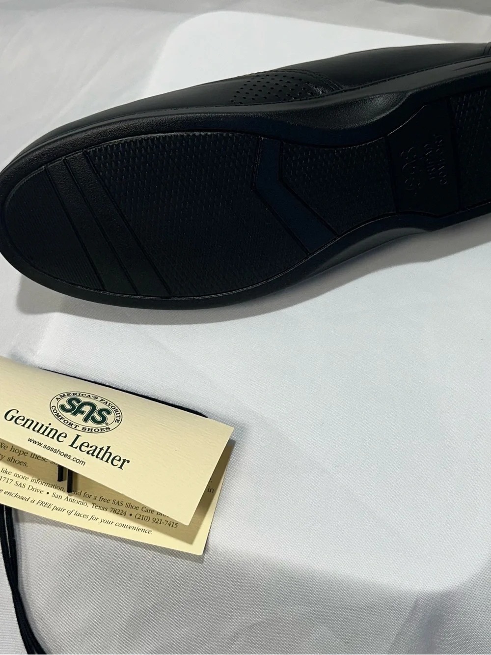 Men’s “Bout time” SAS leather Oxford shoes. Size 11 W W